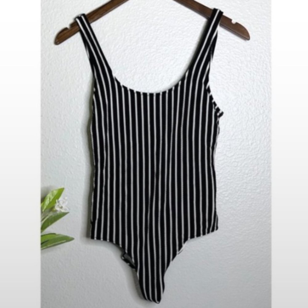 H&M NWOT One Piece Vertical Stripe Swimsuit